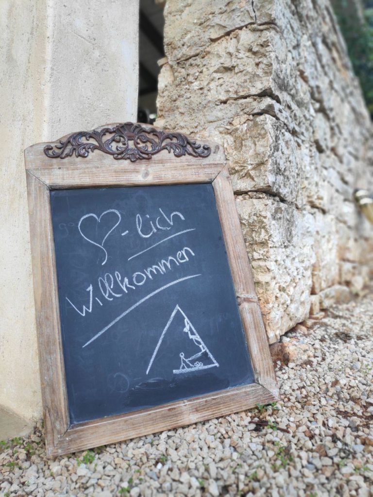 TIMA-Travels Reisebericht Klettrurlaub Kroatien Willkommenschild